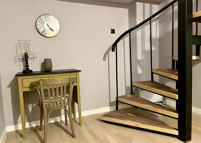 アパート Flower House 9 *